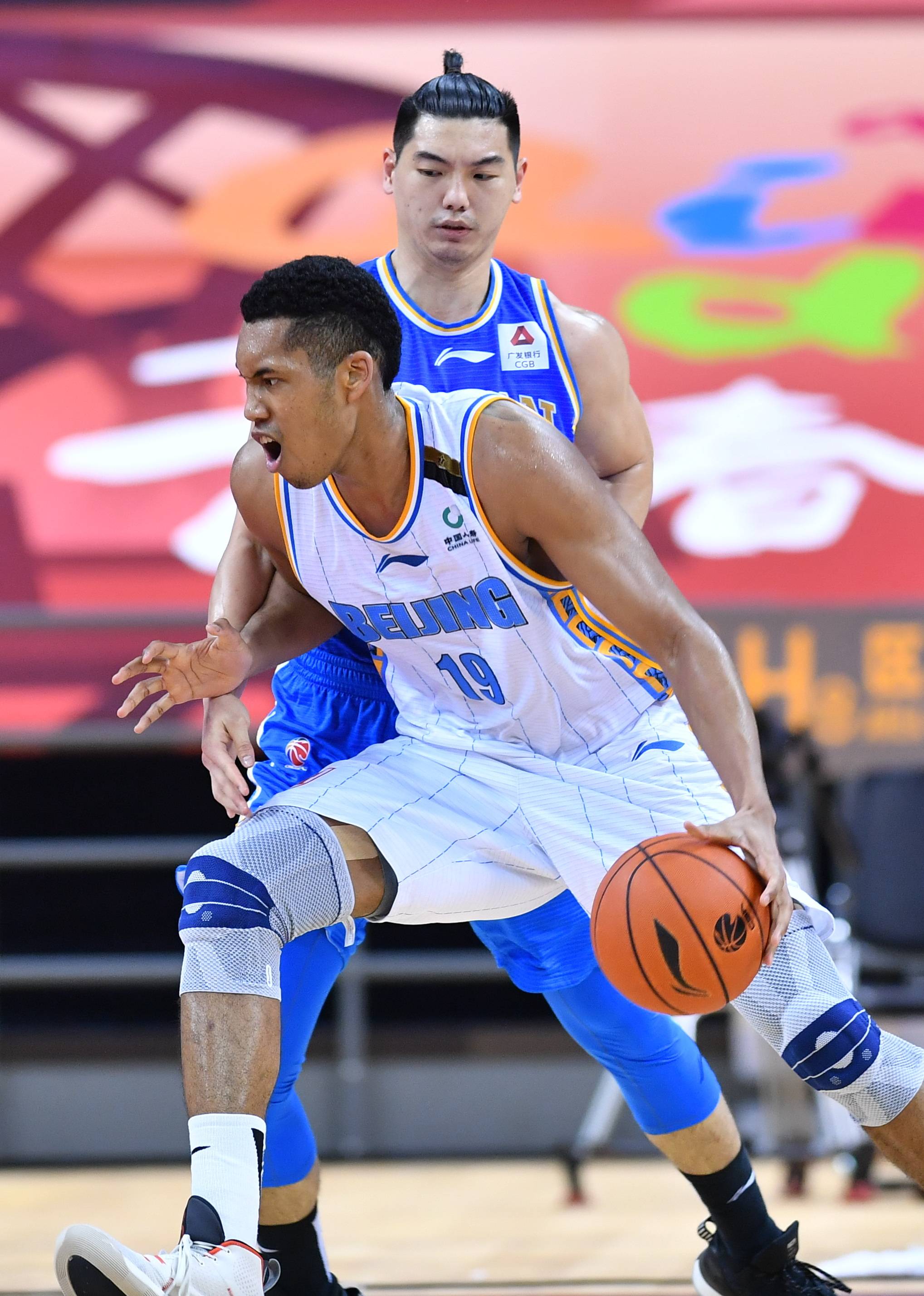 強隊的狂轟 強隊的狂轟