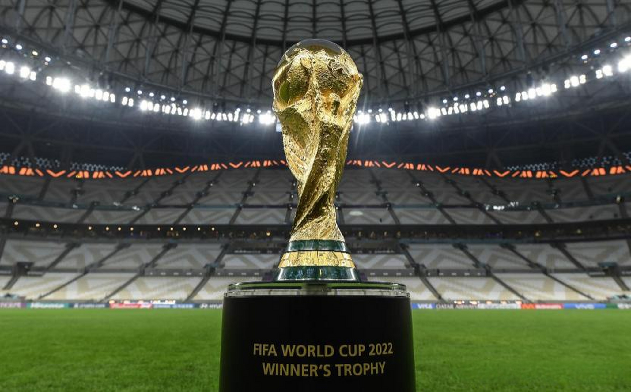 更为严格的 更为严格的