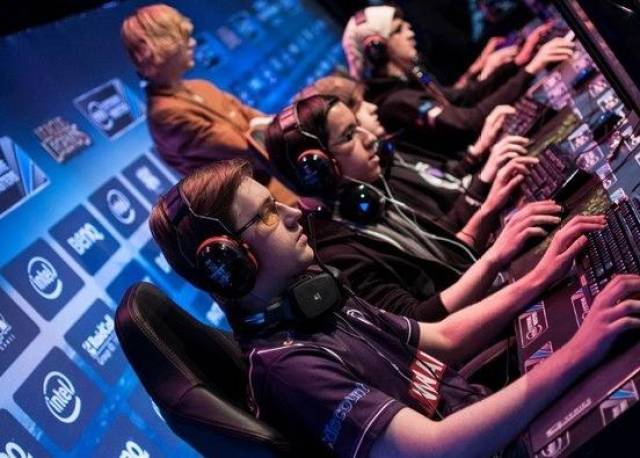 攻撕破对手 攻撕破对手