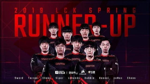 路撞墙配合 路撞墙配合